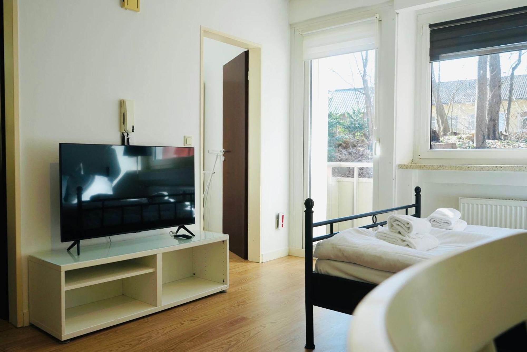 Kompaktes Apartment In Ruhiger Lage Вольфсбург Экстерьер фото